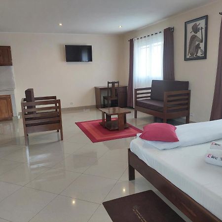 Live Hotel Ανταναναρίβο Εξωτερικό φωτογραφία